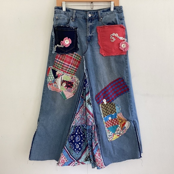 Upcycled denim jean patchwork / button embellished boho cottagecore maxiskirt 29 - Picture 8 of 15